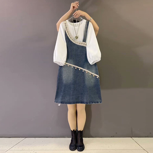 胖mm大码女装春季新款时尚韩版宽松百搭牛仔背带裙搭配花苞袖上衣