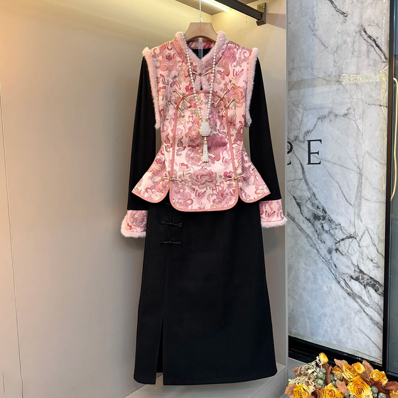 毛边马甲内搭半身裙套装