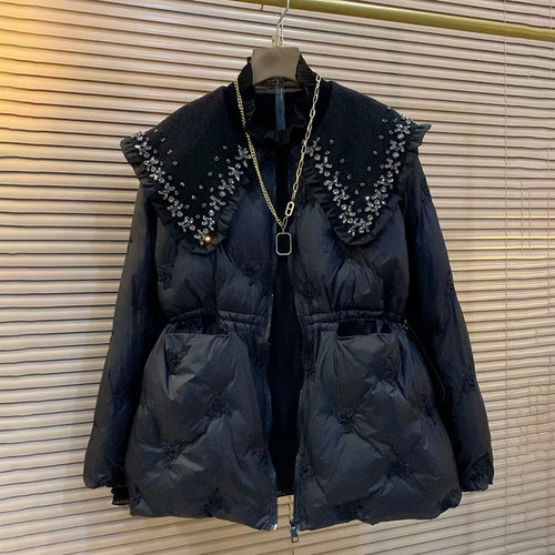 重工镶钻娃娃领暗花显瘦收腰棉服