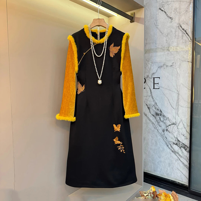 国风新中式蝴蝶刺绣显瘦连衣裙女