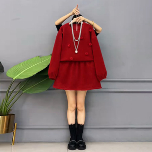 新款 女装 保暖宽松加厚时尚 胖妹妹大码 毛球上衣搭短裙气质套装 冬季
