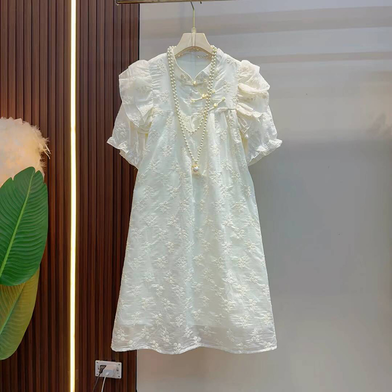 大码胖mm刺绣泡泡袖减龄连衣裙女