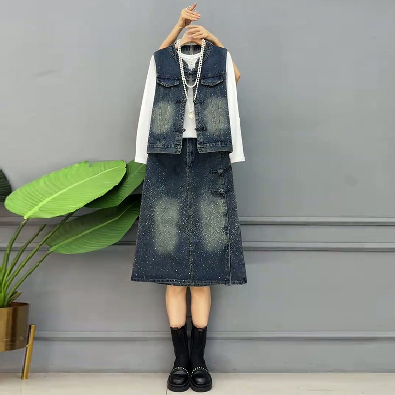 简约大码女装烫钻盘扣马甲半身裙2026春季新款百搭打底衫显瘦套装,女装/女士精品,大码套装,淘宝优惠券,粉丝福利购,淘宝优惠卷