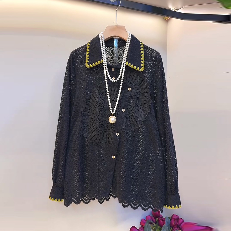 欧货精致翻领设计感水绒蕾丝衬衫