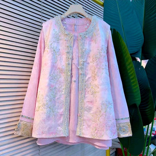 国风复古刺绣钉珠重工马甲2026新款胖妹妹大码女装遮肉拼袖打底衫