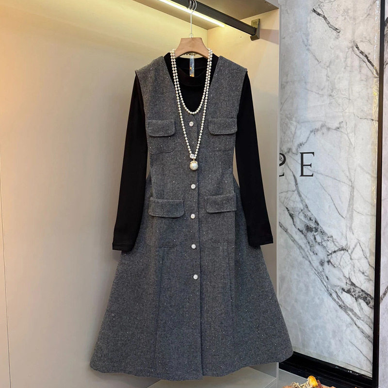 撒星长马甲裙打底衫套装