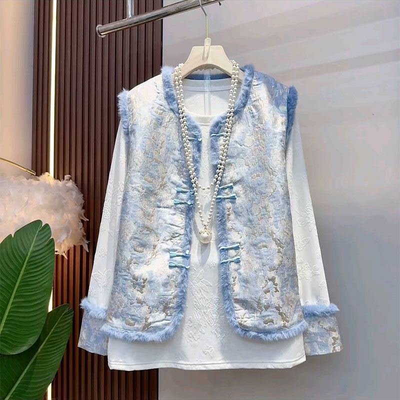 毛毛边盘扣马甲打底衫两件套