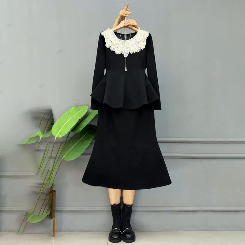 蕾丝花朵领法式时髦上衣半裙套装