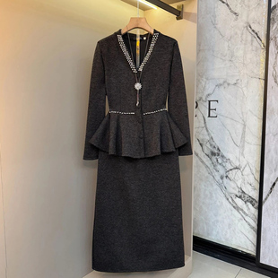 钉珠设计感V领上衣胖MM显瘦松紧腰长款 新款 半身裙两件套 女装 大码