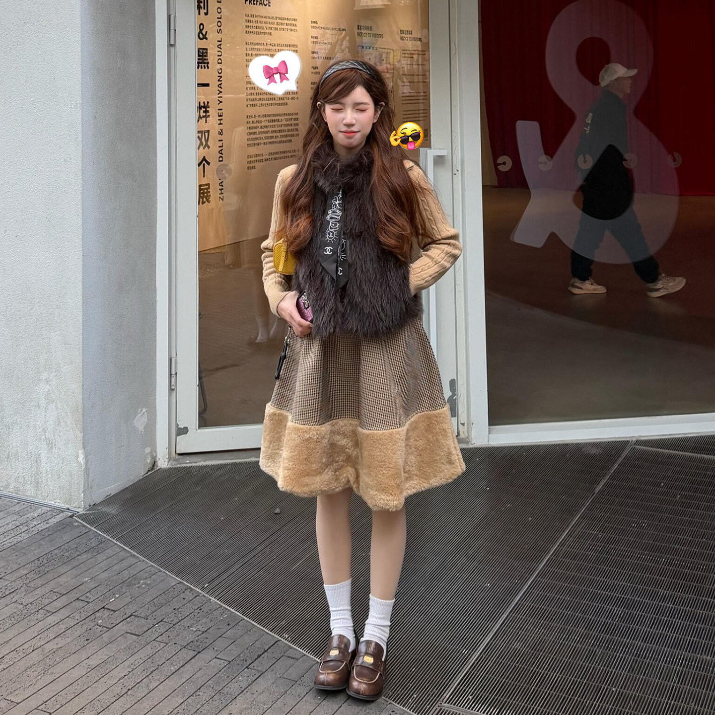 韩系复古针织格纹拼接毛呢半身裙秋冬新款时尚撞色保暖褶皱短裙