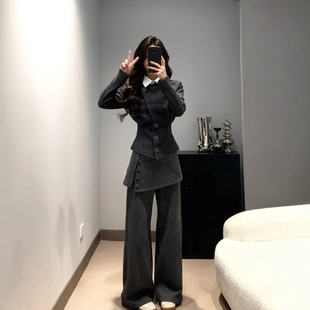 胖mm遮肉显瘦灰色裤 女秋冬新款 子 设计感屁帘拼接假两件微喇裤 大码