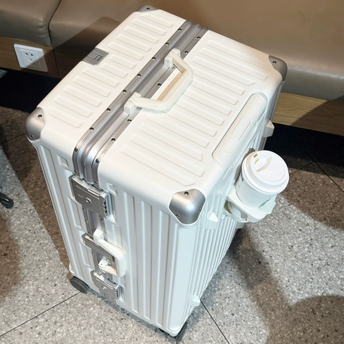 Прочный вместительный и большой чемодан, 28 дюймов, 36