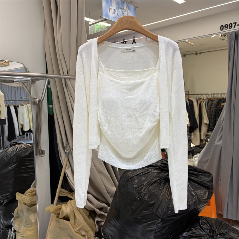 WeMe正版2026春新款韩系时尚带胸垫吊带衫+针织小开衫两件套上衣