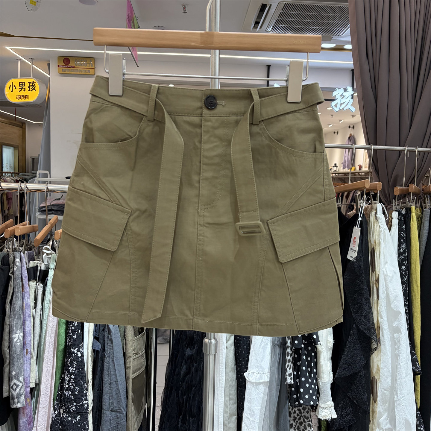 8090服饰B26303夏新款韩版高腰大口袋设计显瘦百搭美式工装短裙女