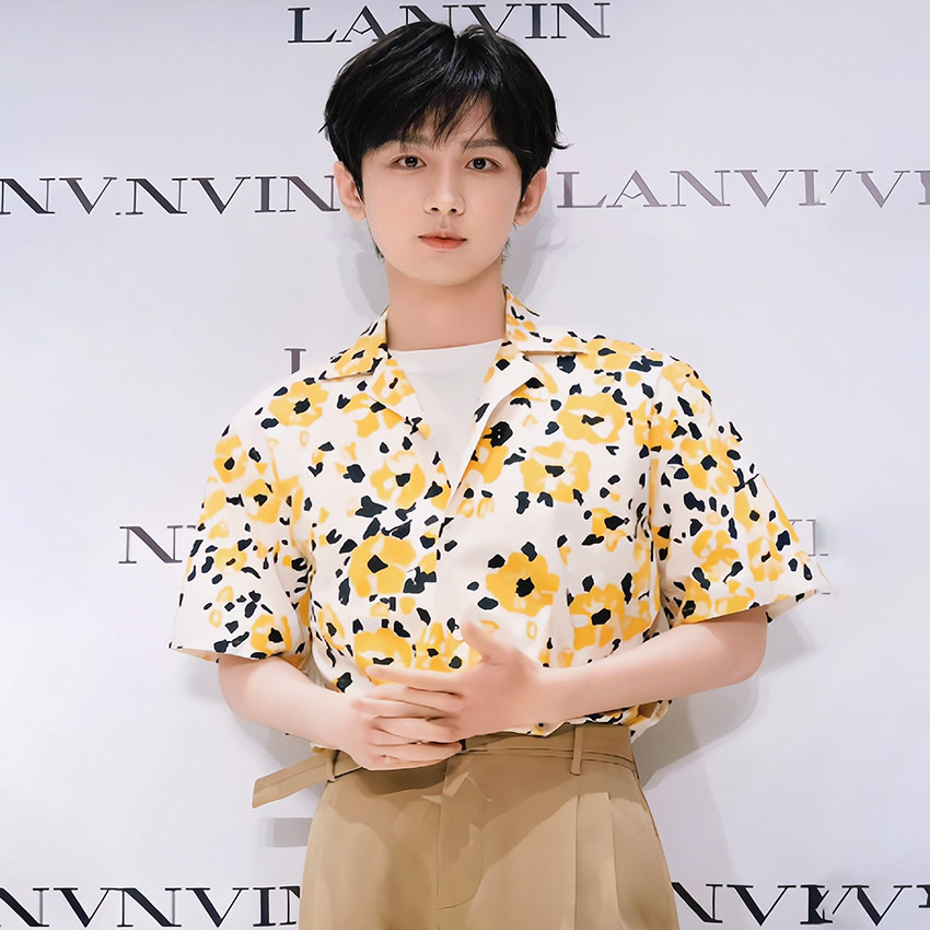 成毅同款黄色碎花短袖衬衣男女春夏季夏威夷度假古巴领花色衬衫潮图片