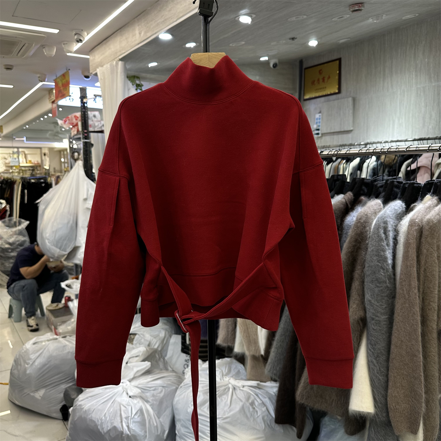 百搭短款加绒腰带款卫衣女潮