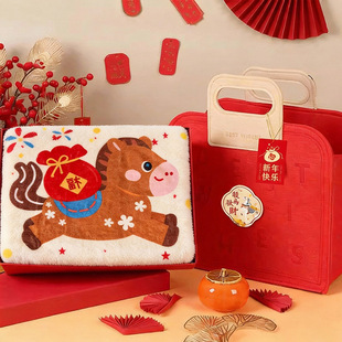 2026年会伴手礼毛毯礼盒送员工企业新年创意礼物高级感春节送客户