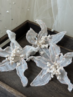 搭配 美高原创香芋色手工缝珠单支手工花新娘头饰品跟妆造型中式