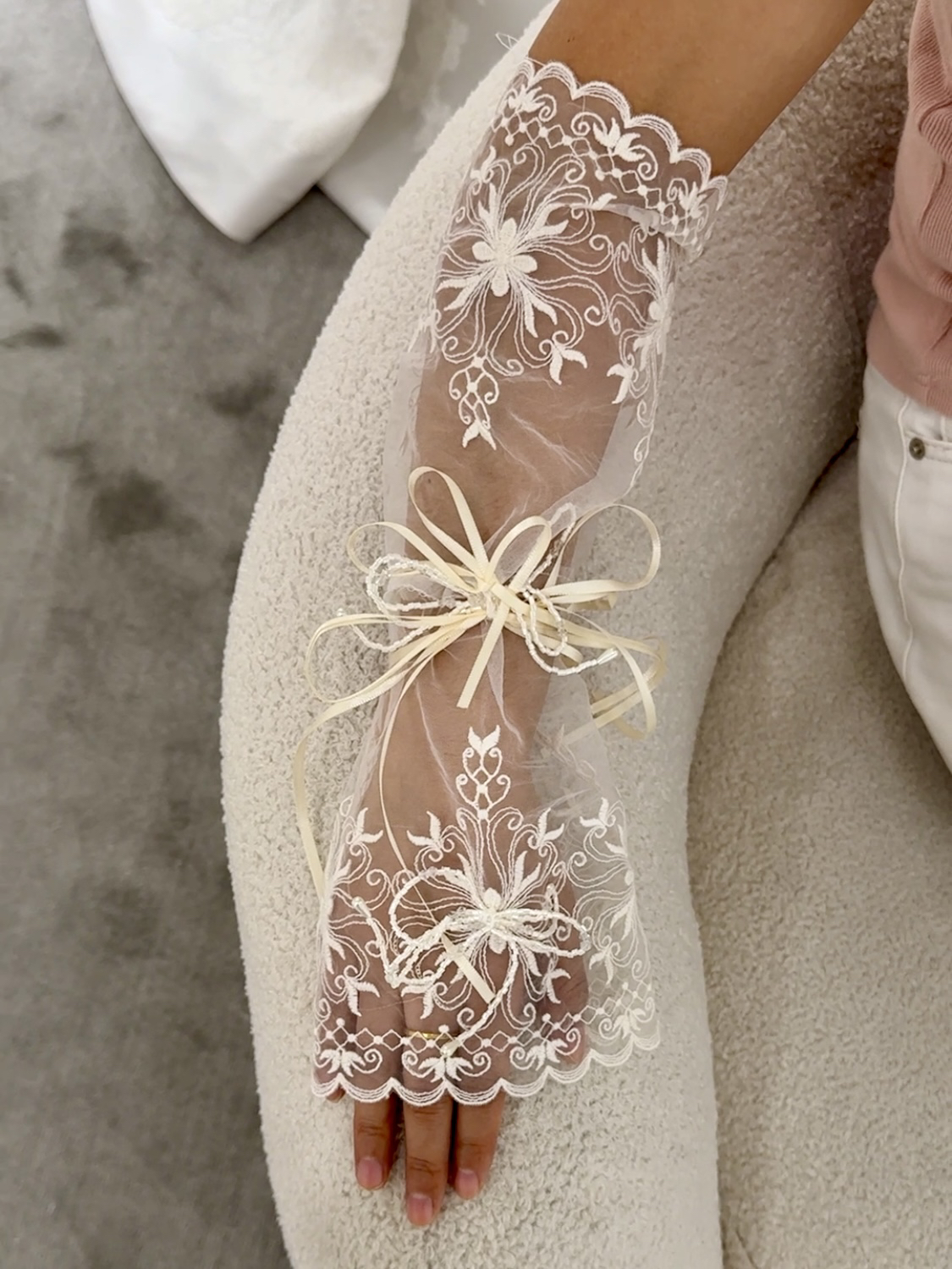 美高原创米色复古蕾丝手工新娘手套袖套婚纱配饰跟妆造型样片旅拍
