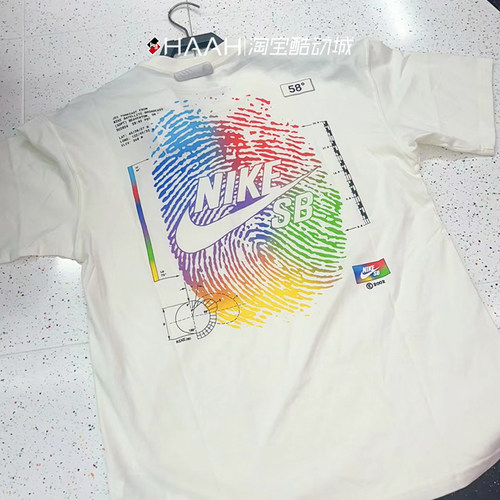 耐克NIKE男女背标印花运动T恤