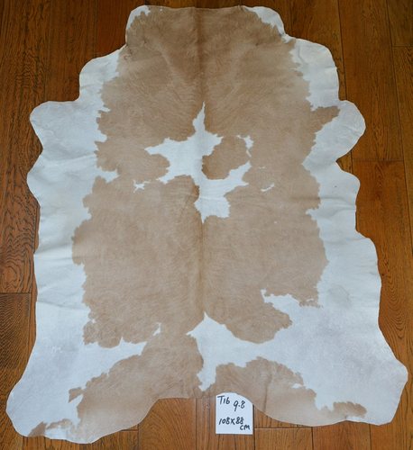 皮毛软包背景墙酒吧酒窖样板间