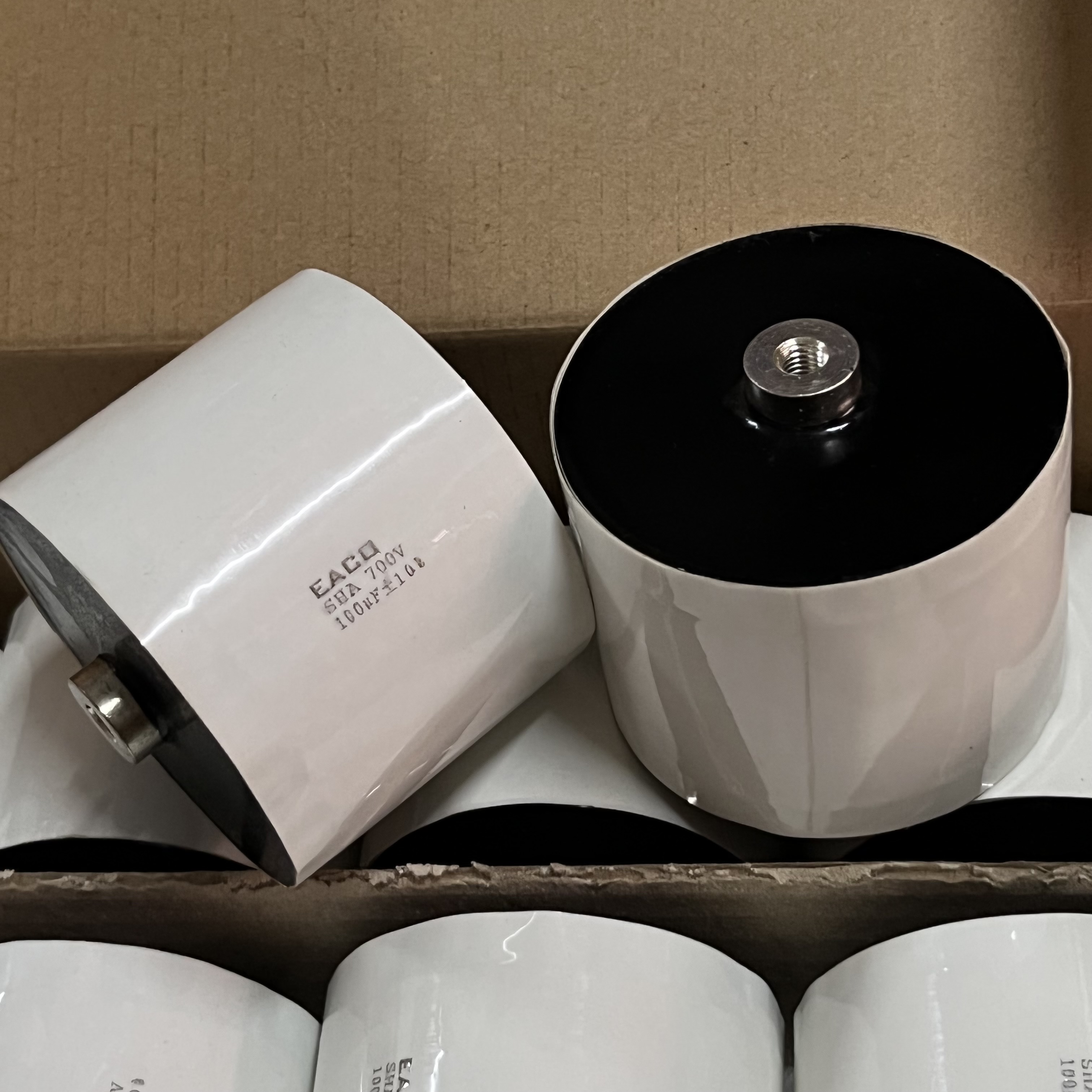 原箱原盒 加拿大 EACO SHA 700V 100UF 大电流 IGTB 逆变焊机电容