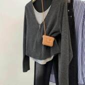 打底衫 广州十三行高货上衣女长袖 设计感东大门韩货秋冬假两件短款