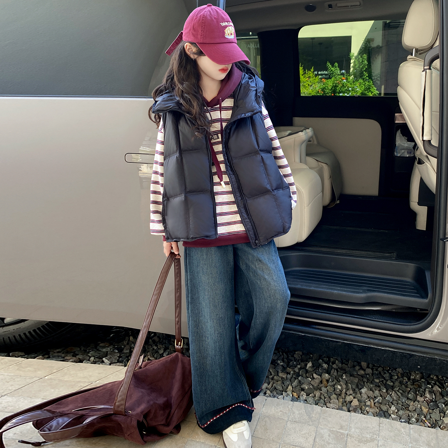 女童秋冬款加绒套装2025新款洋气儿童加厚保暖连帽卫衣马甲三件套