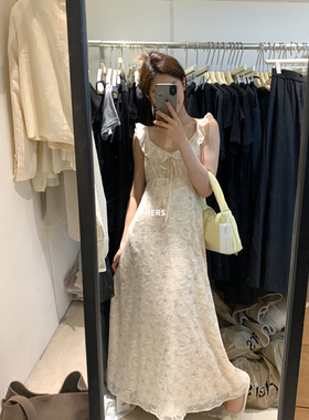Hers碎花荷叶边小飞袖吊带长款连衣裙女2025春夏法式高级感长裙子