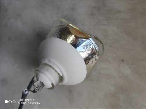 适用日立CP-X7/X8/X9/WX8/RX79/RX82/RX93/X2520/X3020投影机灯泡