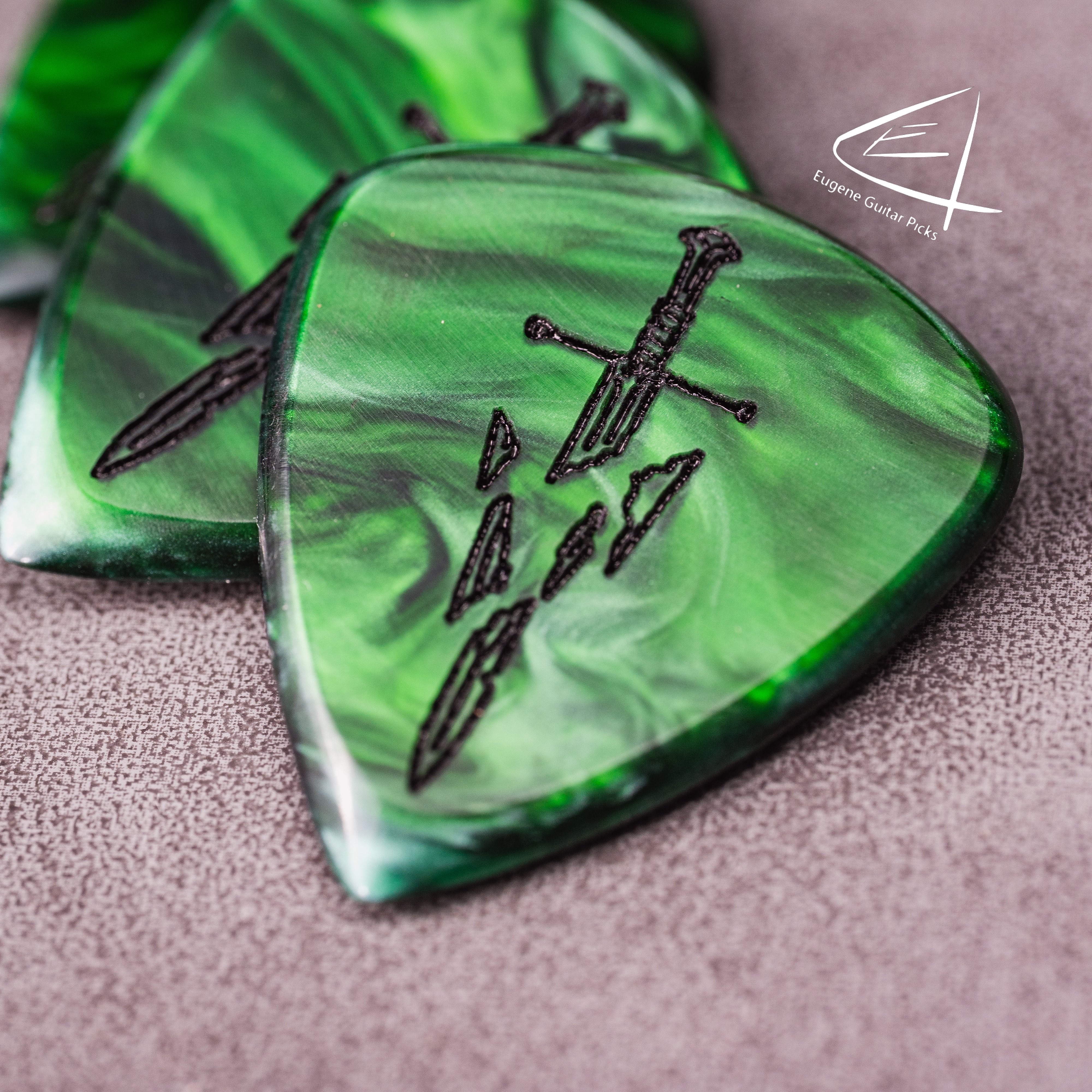 EUGENE尤金高端收藏拨片