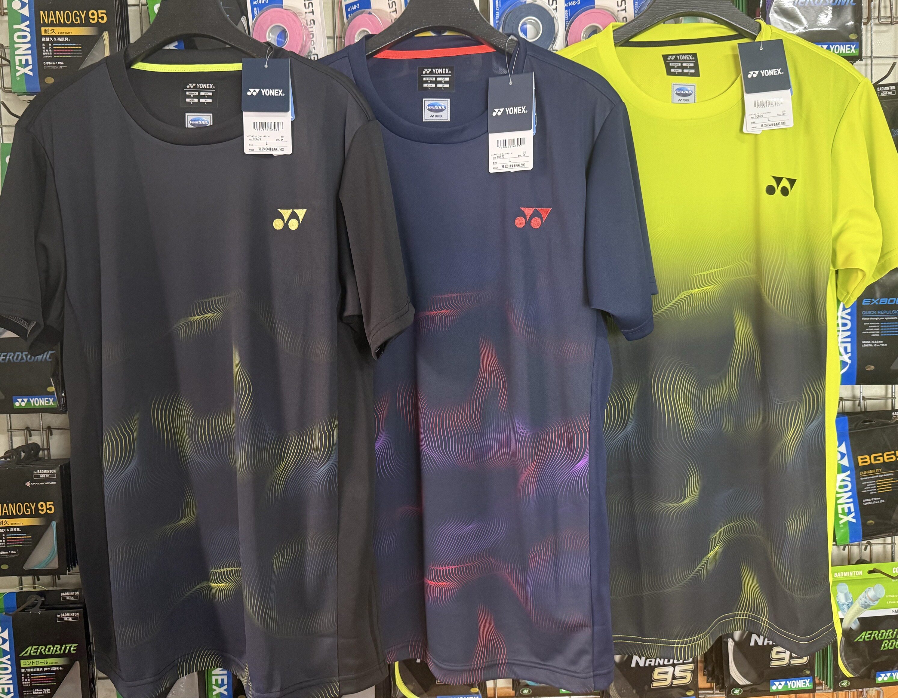 25款YONEX尤尼克斯10679JP版男款羽毛球大赛服短袖VC速干防静电