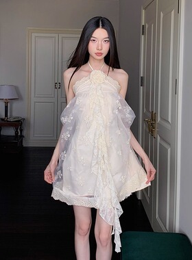 法式度假甜美云朵蓬松刺绣蕾丝仙女裙挂脖吊带连衣裙夏季抹胸短裙