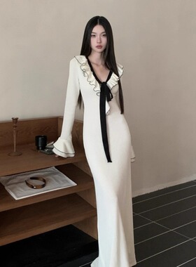 法式气质荷叶边长袖V领收腰开叉连衣裙女春秋新款设计感小众长裙