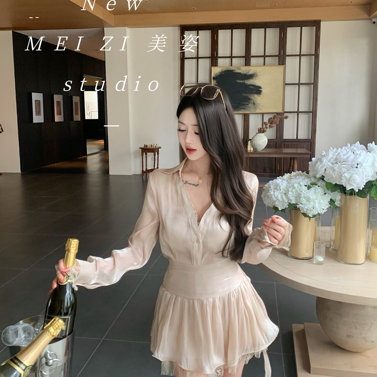 MEI ZI 美姿-光翻领蕾丝拼接上衣小衫+半身裙套装(含安全裤)22023图片