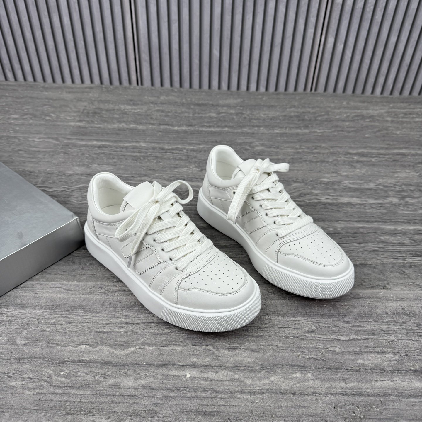 欧货欧洲站2026春季新款圆头平底休闲板鞋真皮透气百搭小白鞋女鞋,女鞋,休闲板鞋,淘宝优惠券,粉丝福利购,淘宝优惠卷