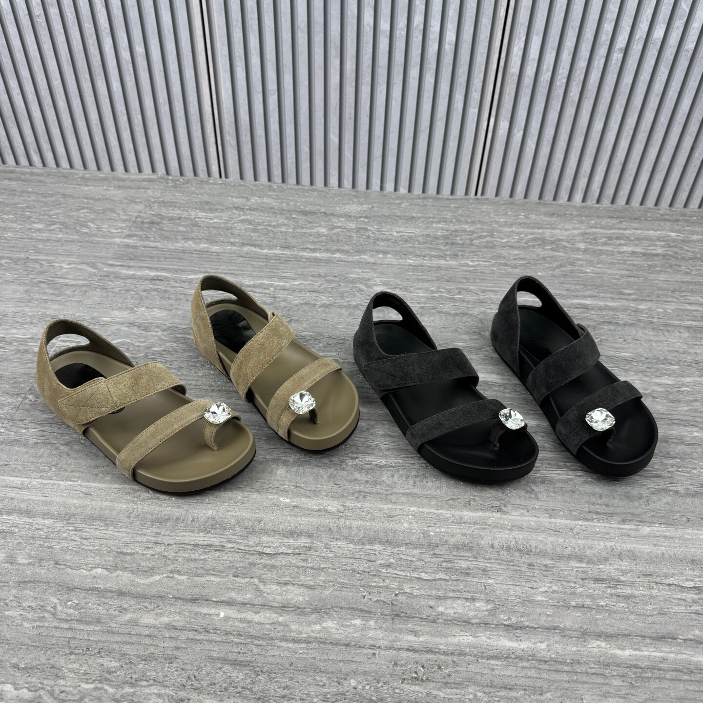 魔术贴套趾凉鞋平底魔术贴女鞋潮