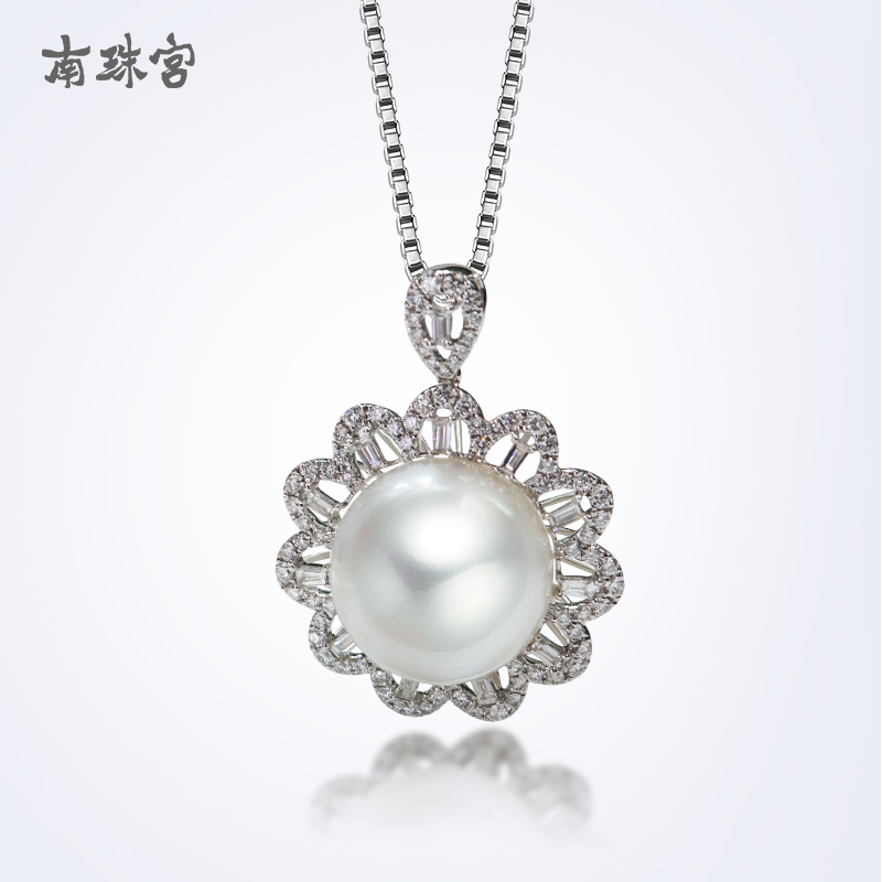 南珠宫18k金钻石海水珍珠吊坠澳白正圆强光微瑕14.3mm 10223639