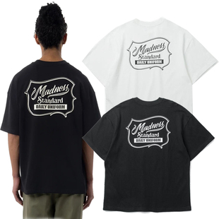现货MADNESS BADGE (L) UNIFORM T-SHIRT印花短袖T恤 余文乐 25SS