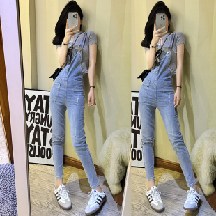 小脚牛仔背带裤女2026春夏韩版新款设计感破洞修身弹力吊带牛仔裤