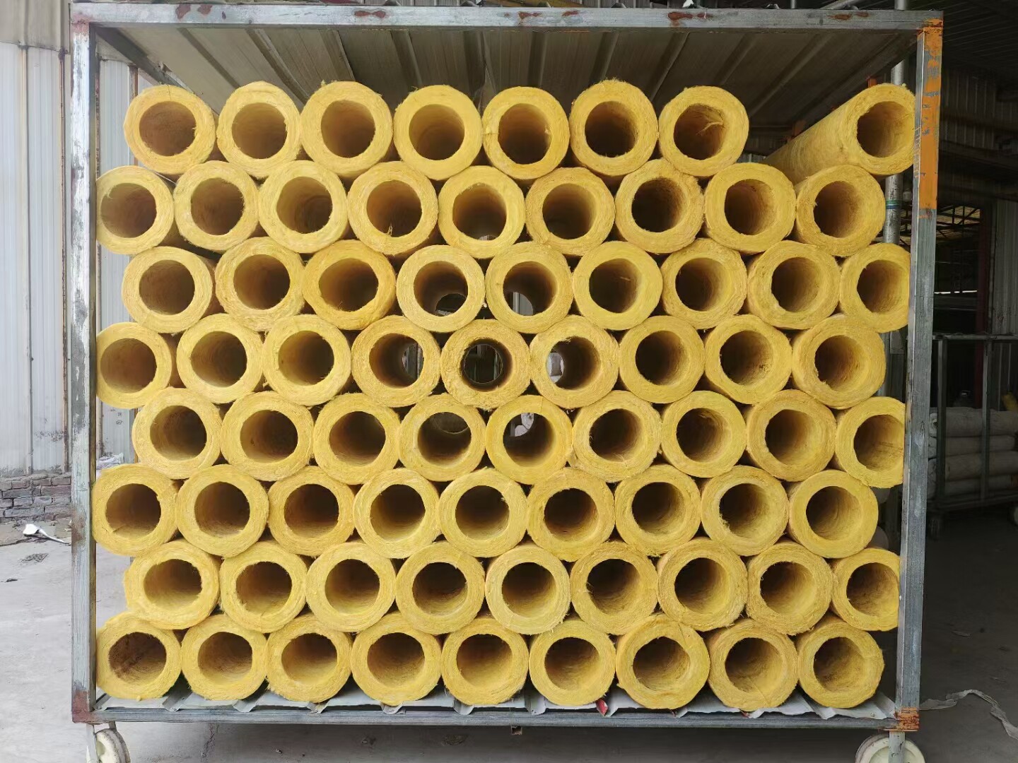 玻璃棉保温管离心玻璃棉蒸汽管道专用防火玻璃棉管岩棉管壳带铝箔