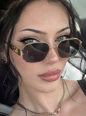 欧美网红款凯旋门墨镜女潮街拍复古老钱风金属方形防紫外线太阳镜
