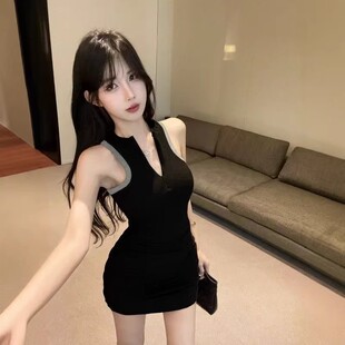 辣妹无袖修身撞色新款连衣裙纯欲运动夏季短裙紧身性感气质背心