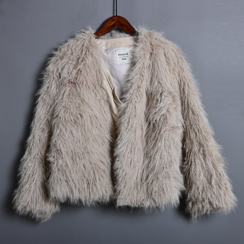 2025秋冬新品皮草时尚小香风韩版V领减龄百搭毛毛绒短女士外套潮