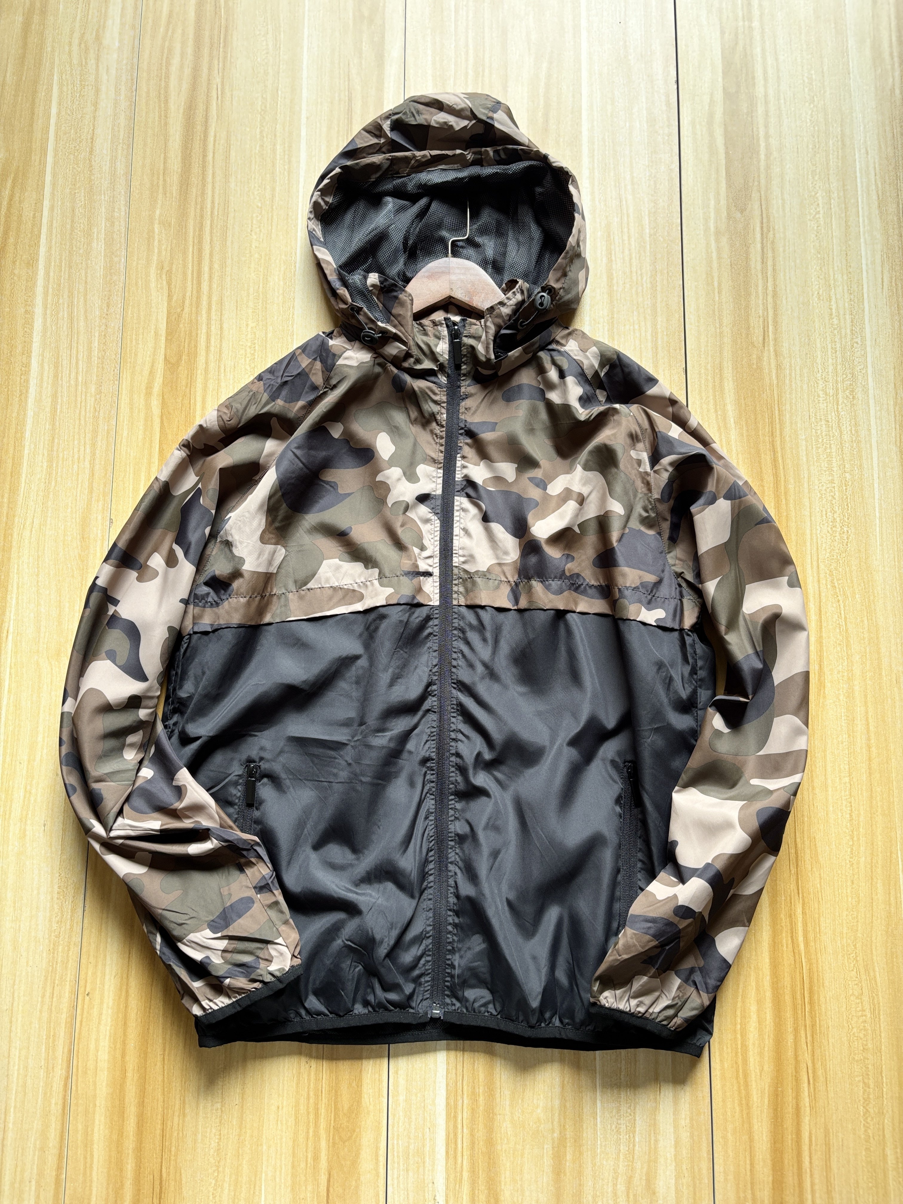 孤品欧美订单男女连帽迷彩轻薄户外机能连帽外套夹克M码胸120长70