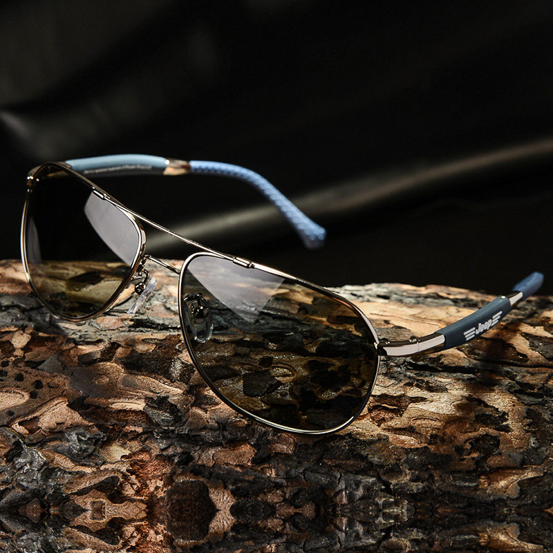 jeep吉普正品太阳镜男士驾驶眼睛偏光蛤蟆镜弹性记忆腿墨镜A6148P