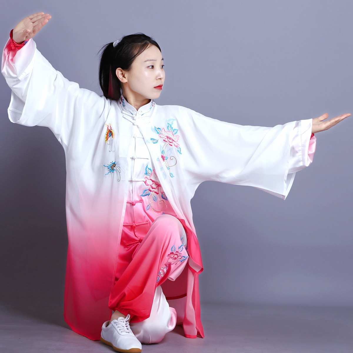 白玫红渐变色太极服太极拳比赛服男女表演服刺绣牡丹花披纱三件套