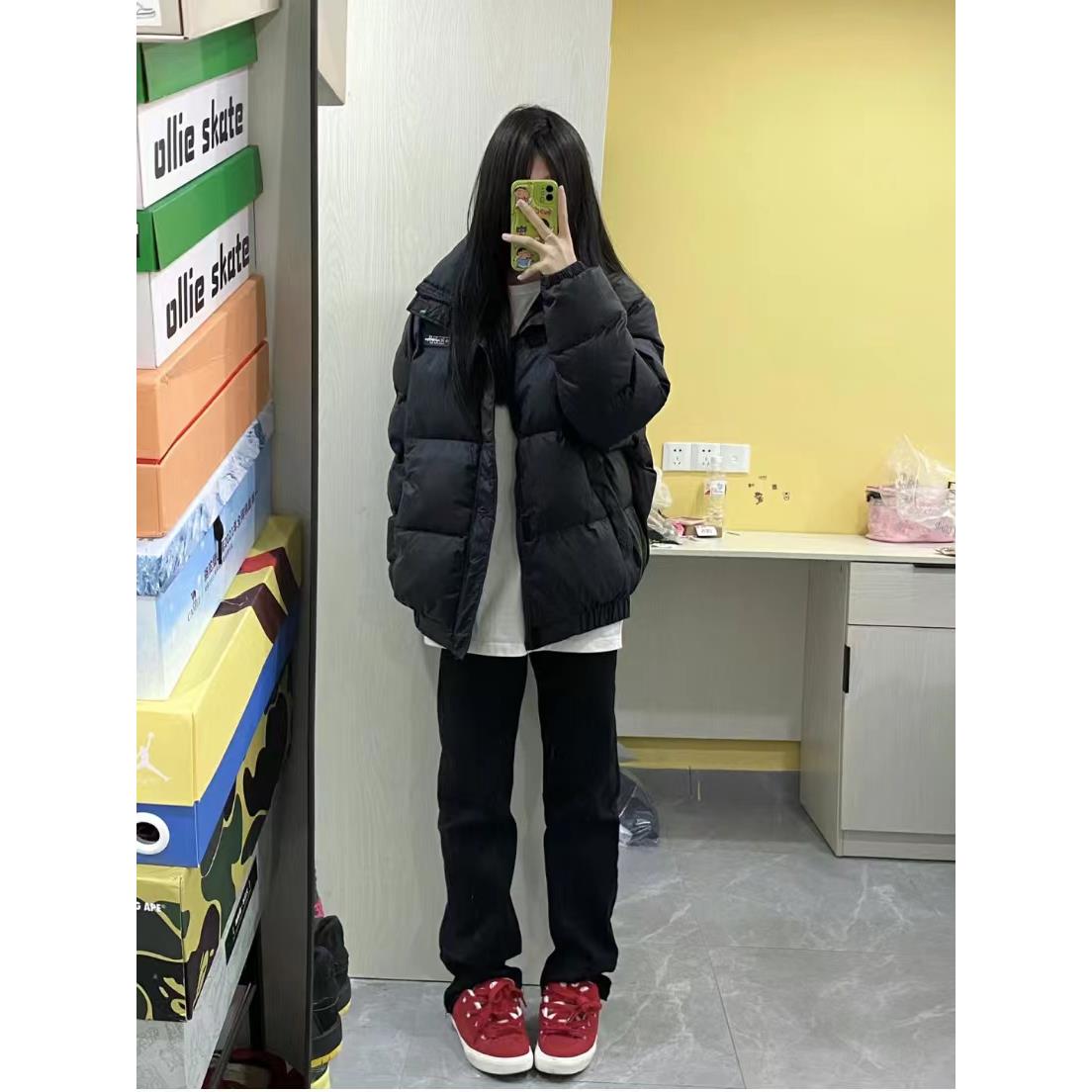 嘉兴平湖2024年新款羽绒服女冬季短款情侣棉服加厚学生爆款白鸭绒