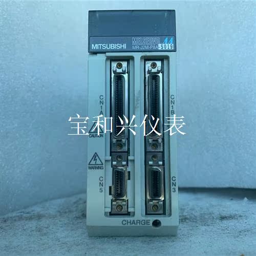 三菱  MR-J2M-P8A-S019实物图,成色漂亮,功能