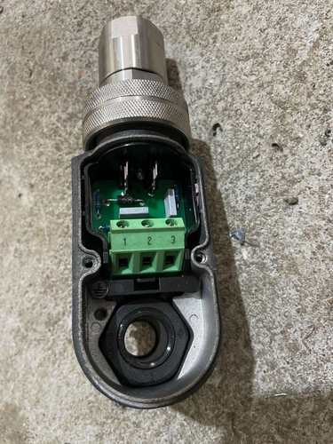 UVS10D0G1火焰探头.不知这样接电